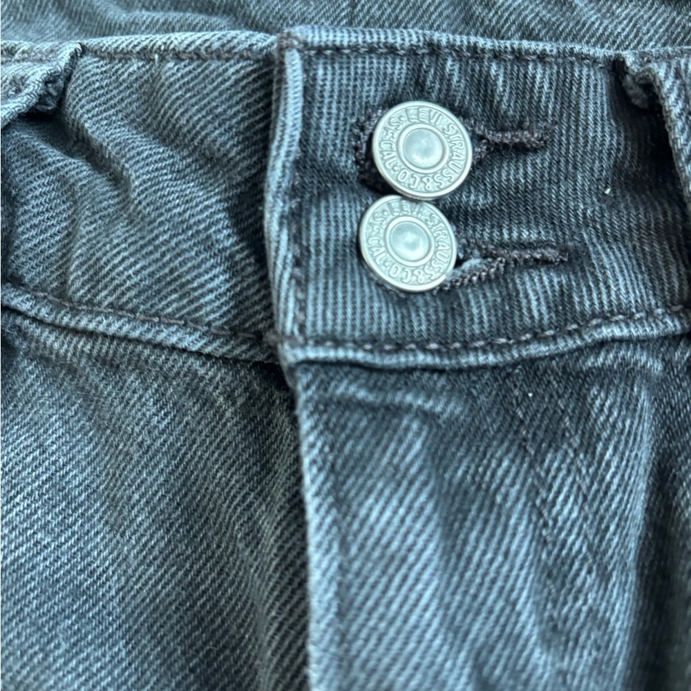 Levi’s super low loose jeans, size 26x28 - Picture 9 of 9